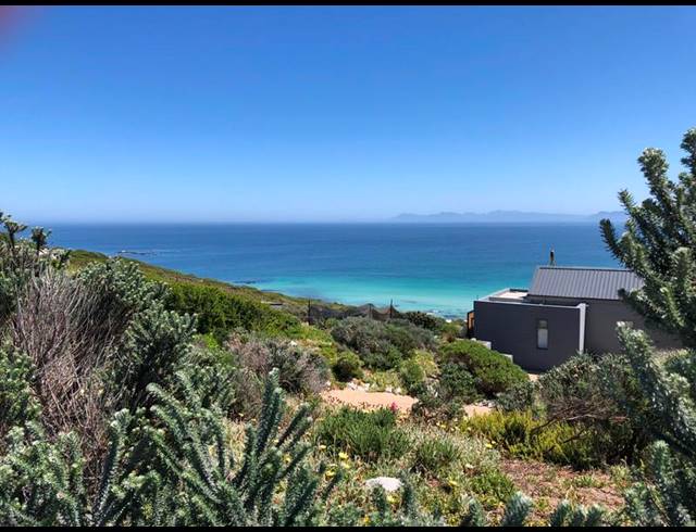 LAND FOR SALE IN ROMANSBAAI ESTATE